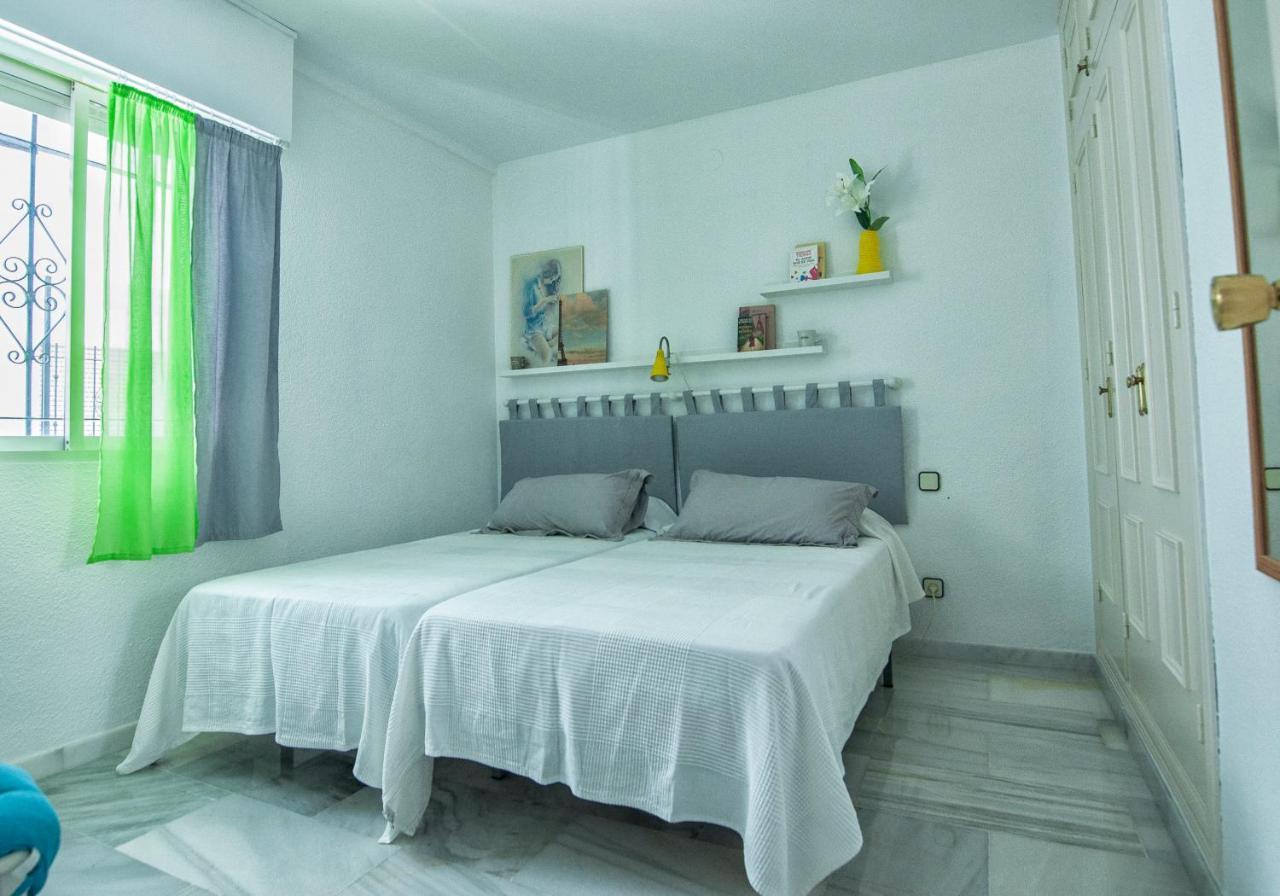 Luminoso y fresco apartamento en 2ª línea de playa Fuengirola Exterior foto